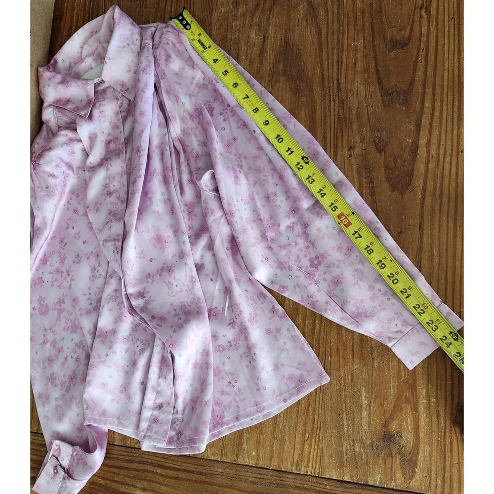 Ilag Plomme Satin Blouse Pink Flower Sm Puff Shoulder Hidden Placket Back Pleats